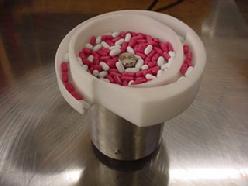 vibratory feeder for plastics
